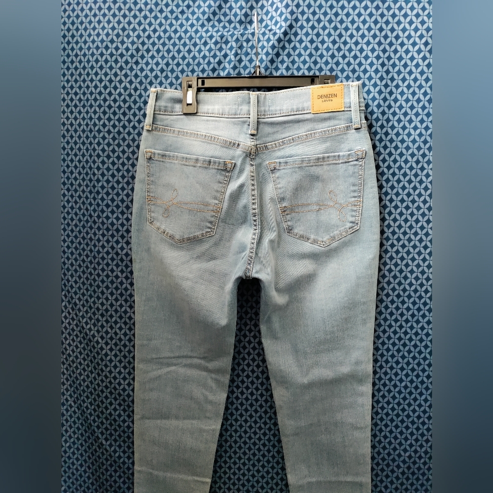 Denizen by Levi's - Juniors light blue, high-rise denim jeans. NWT. Size - 7M - Picture 10 of 10
